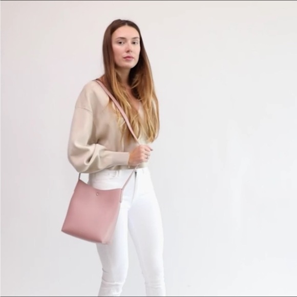 SAMARA Shoulder Bag / Medium Crossbody - Picture 2 of 11